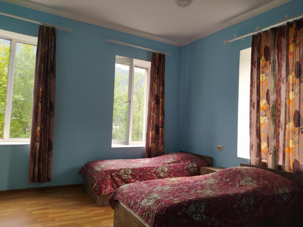 Barbara Hotel Mestia Buitenkant foto